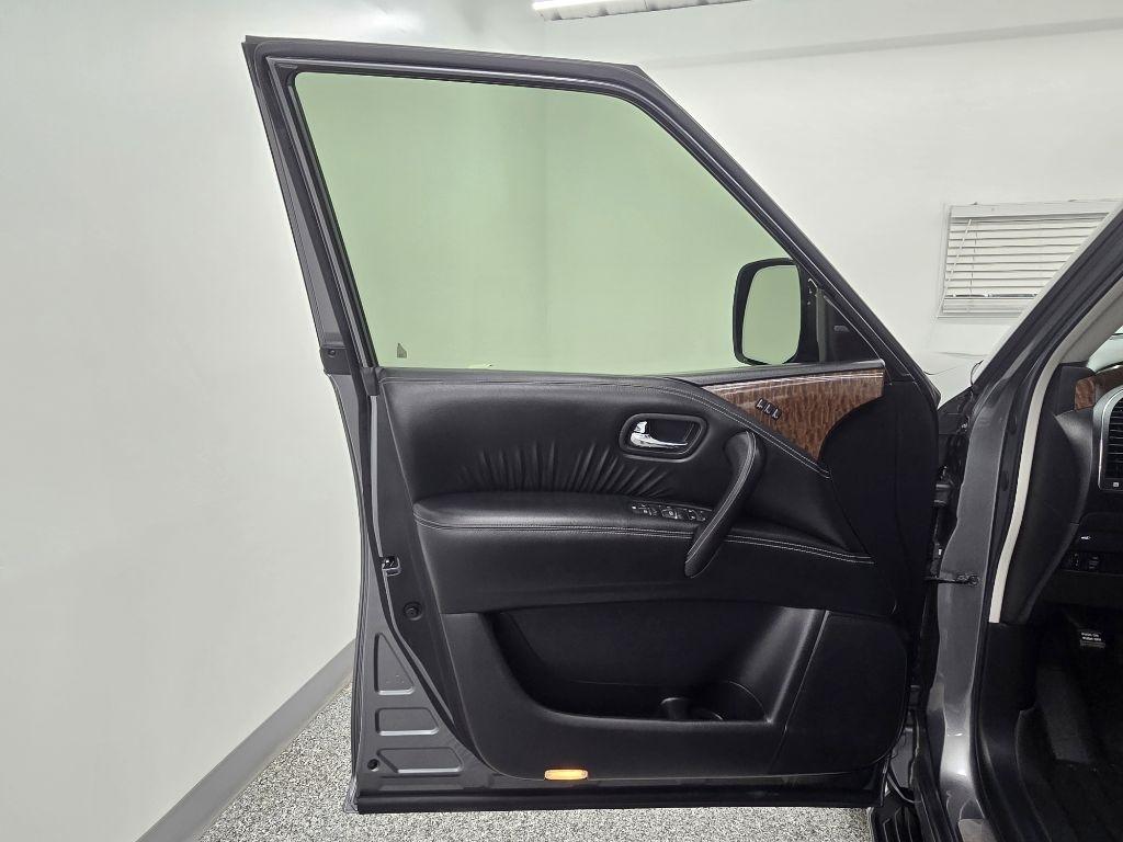 Nissan Armada Platinum 2WD 2017