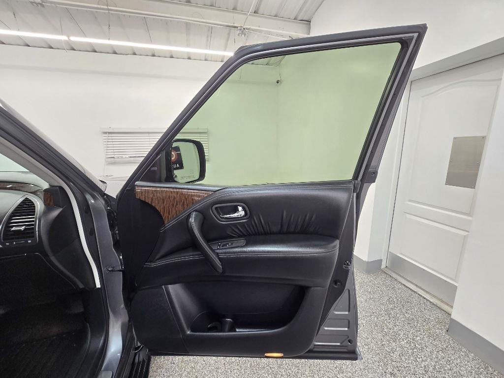 Nissan Armada Platinum 2WD 2017