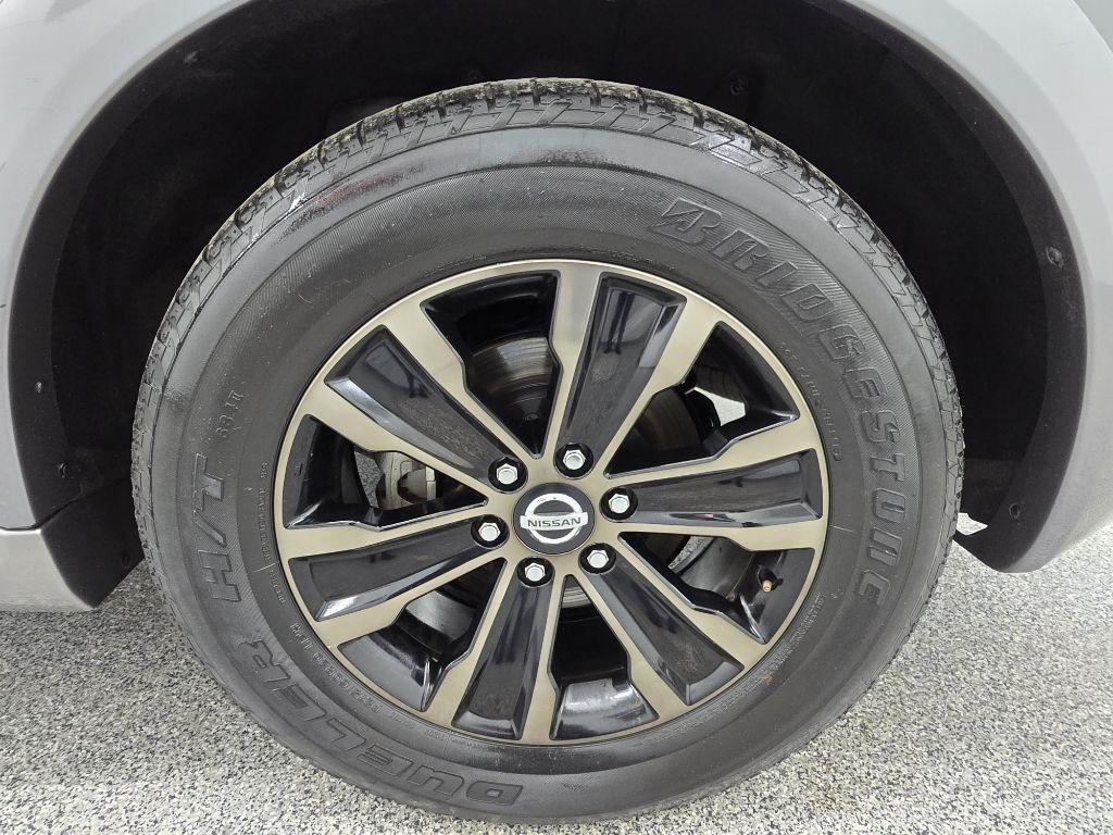 Nissan Armada Platinum 2WD 2017