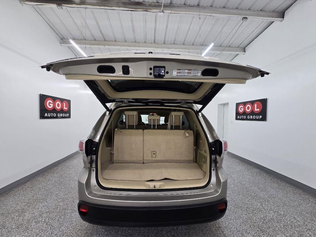 Toyota Highlander XLE FWD V6 2015