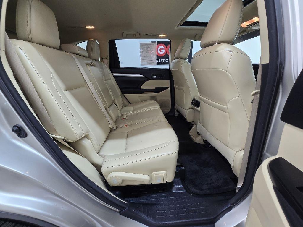 Toyota Highlander XLE FWD V6 2015