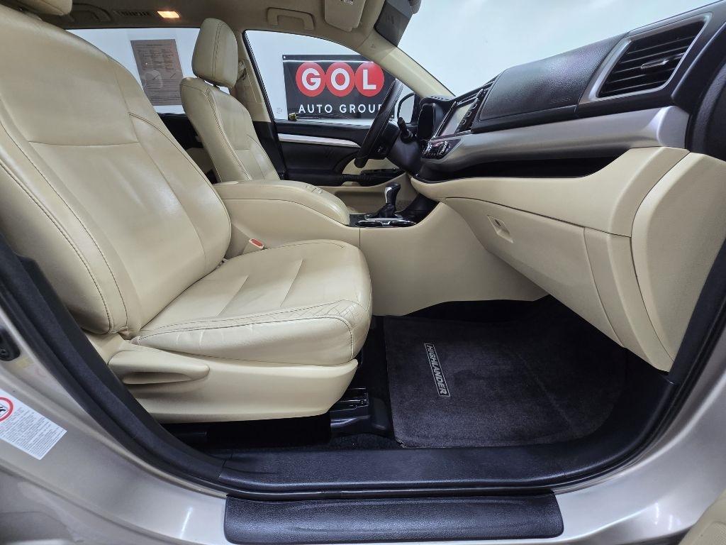 Toyota Highlander XLE FWD V6 2015
