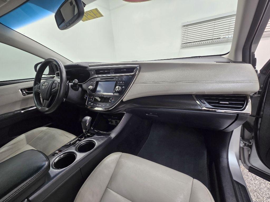 Toyota Avalon XLE 2016
