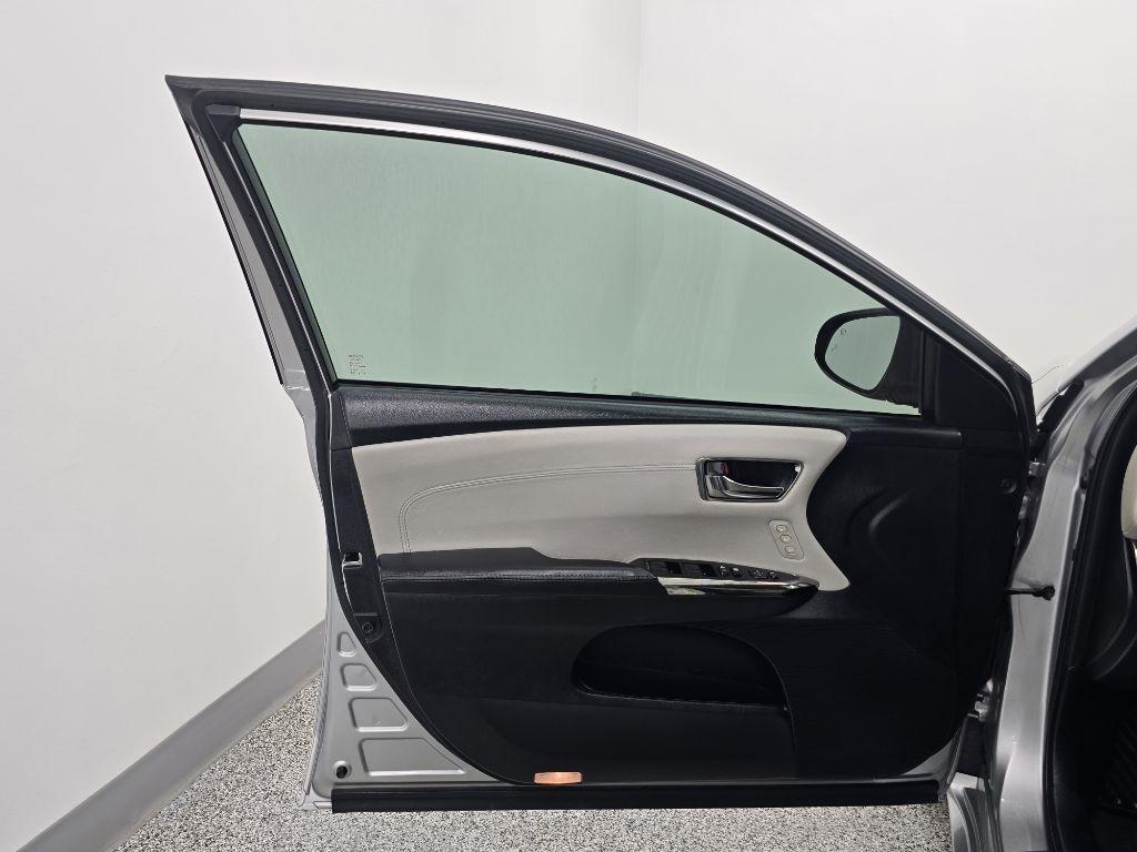 Toyota Avalon XLE 2016