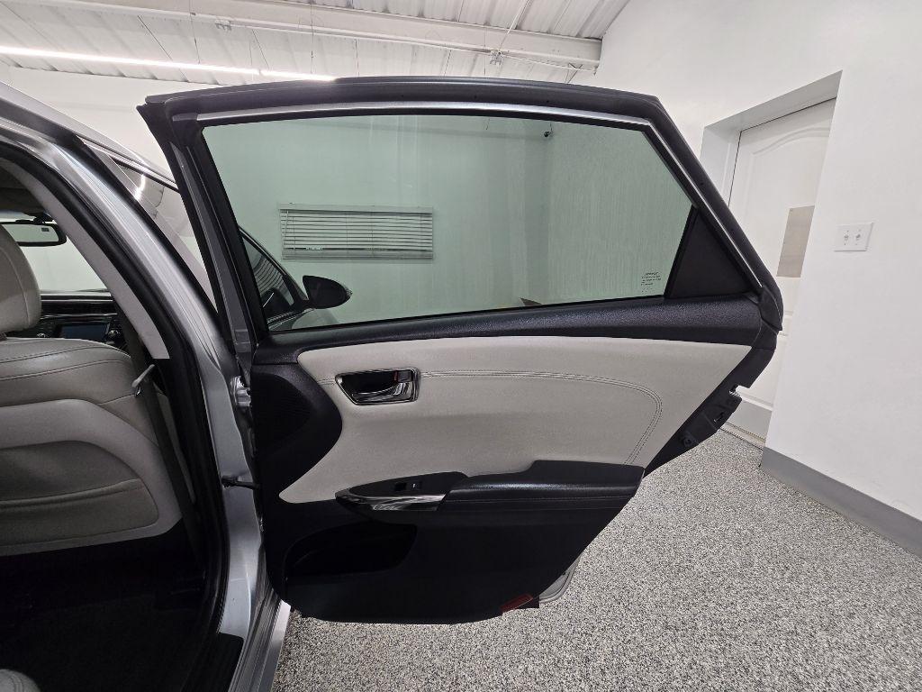 Toyota Avalon XLE 2016