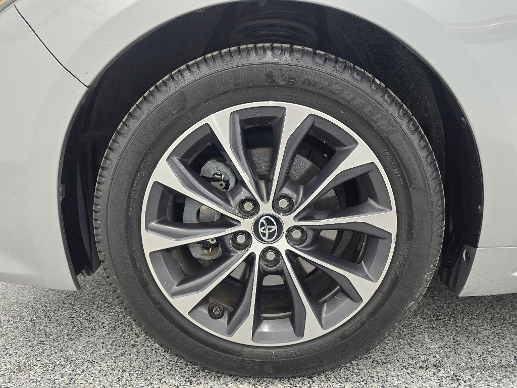 Toyota Avalon XLE 2016