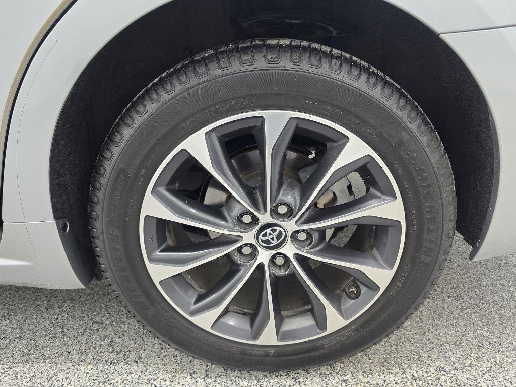 Toyota Avalon XLE 2016