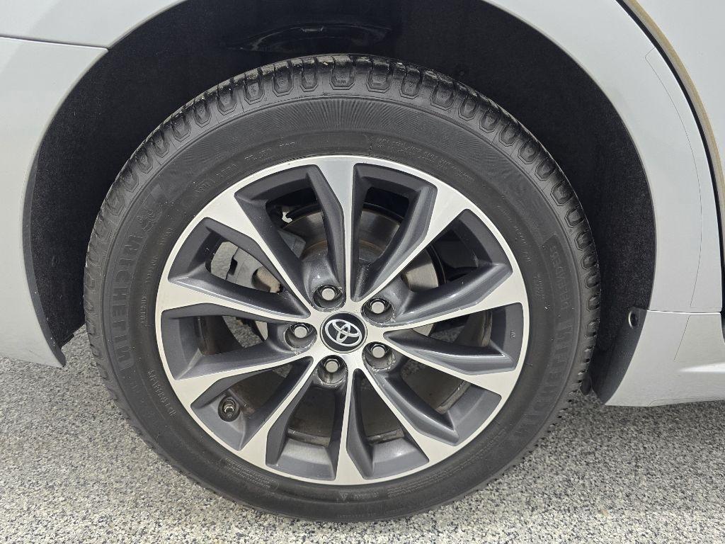 Toyota Avalon XLE 2016