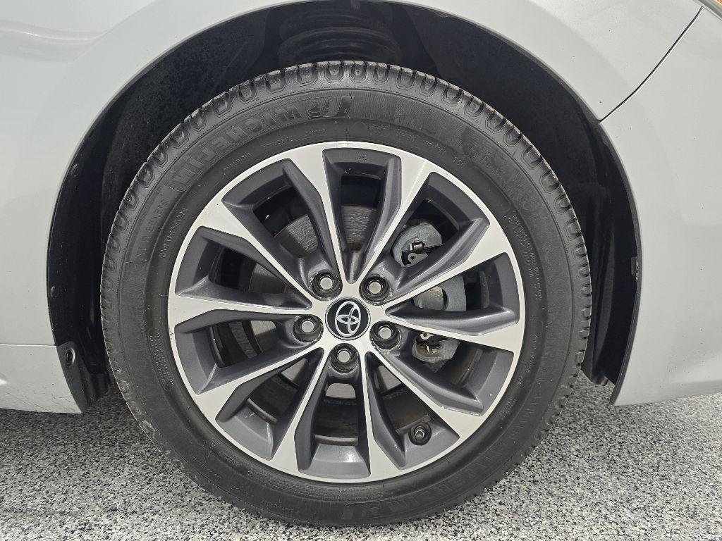 Toyota Avalon XLE 2016