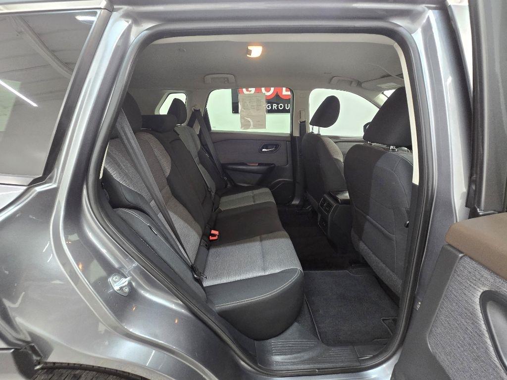 Nissan Rogue SV 2023