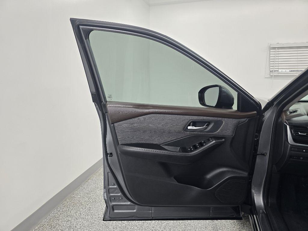Nissan Rogue SV 2023