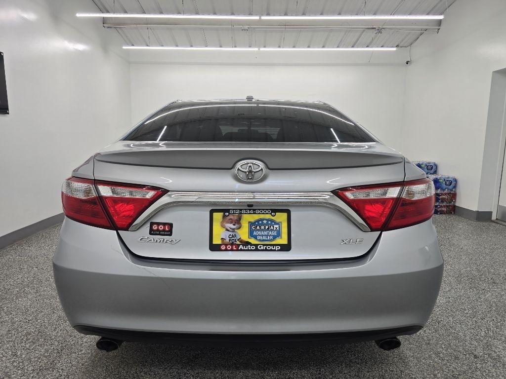 Toyota Camry XLE V6 2017