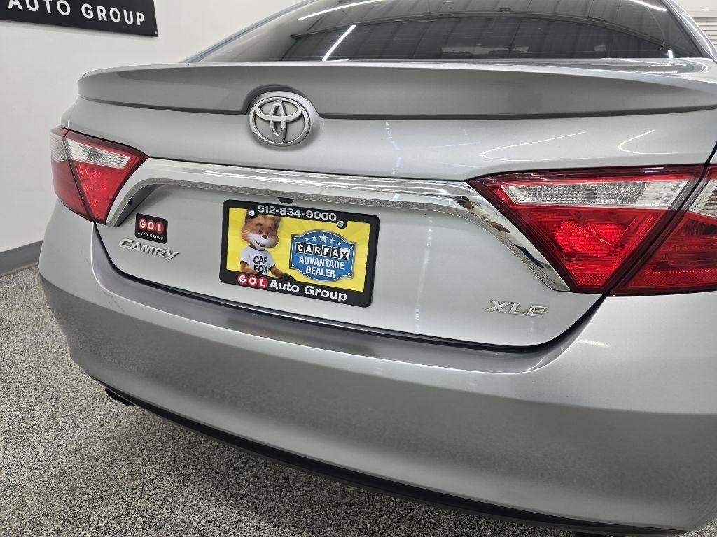 Toyota Camry XLE V6 2017