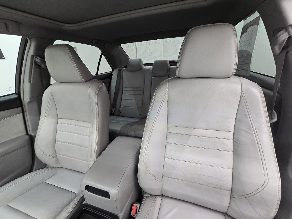 Toyota Camry XLE V6 2017