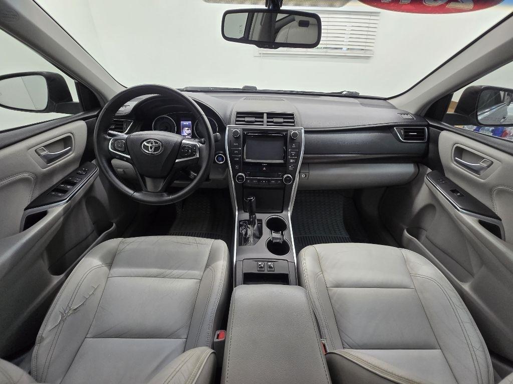 Toyota Camry XLE V6 2017