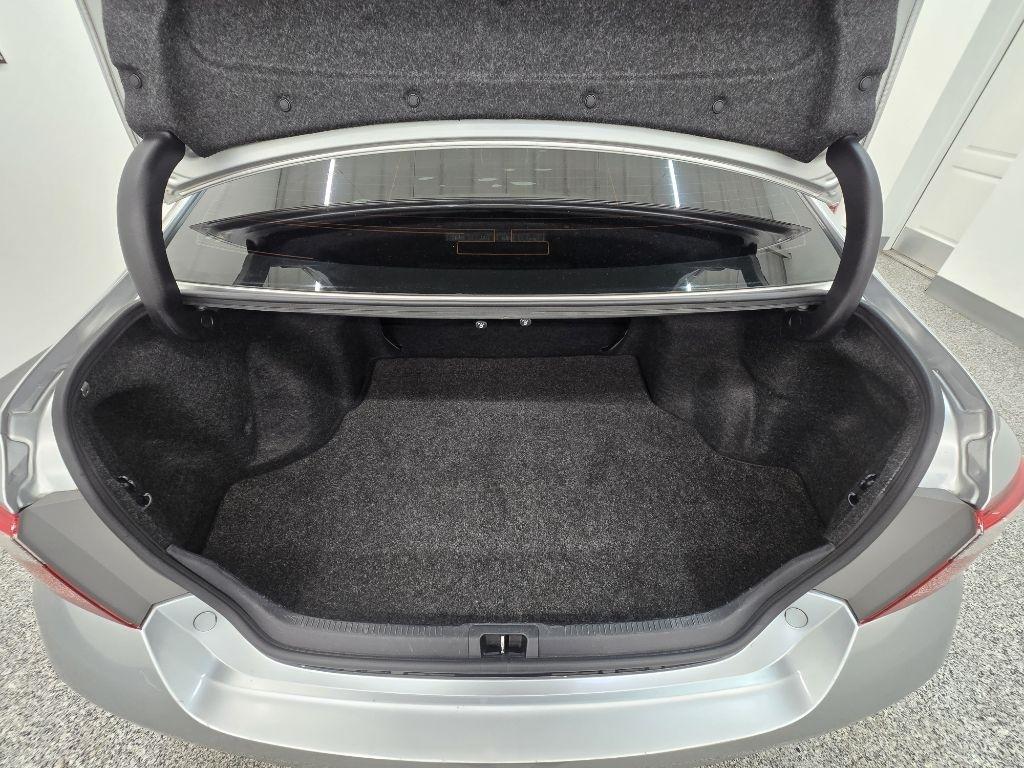 Toyota Camry XLE V6 2017