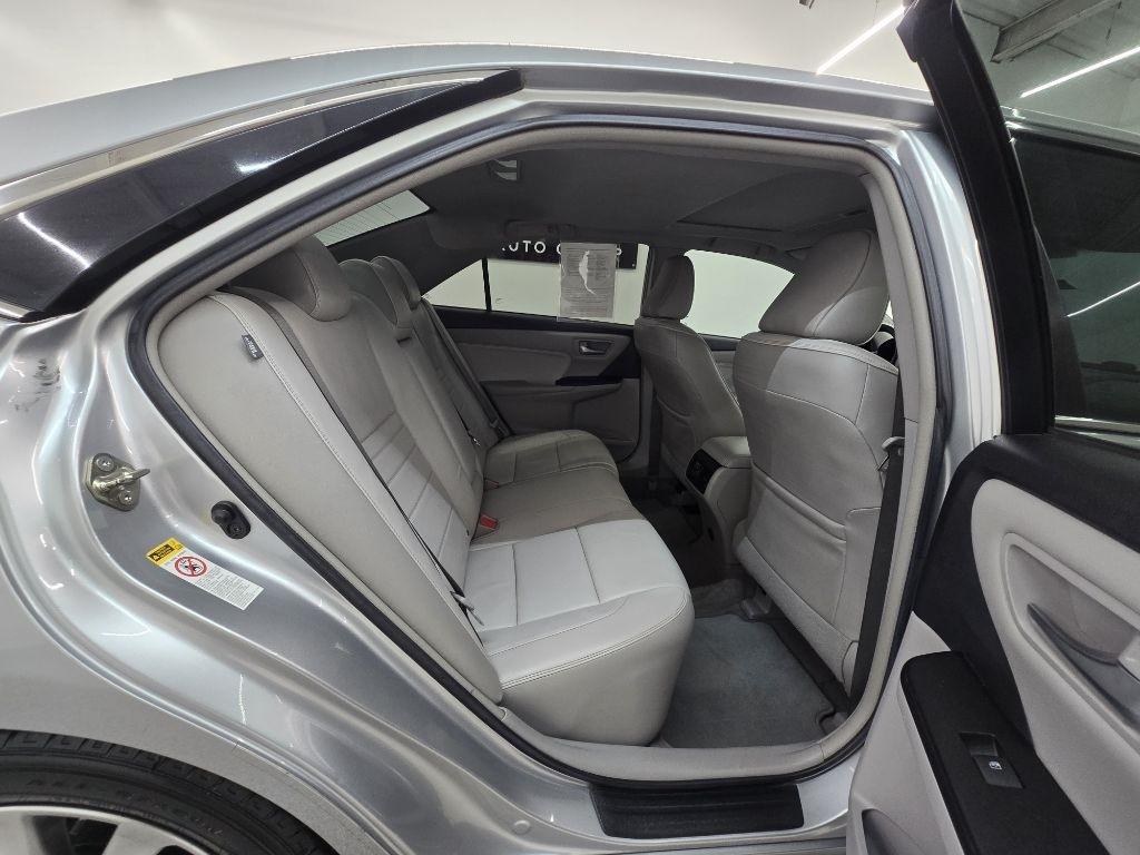 Toyota Camry XLE V6 2017
