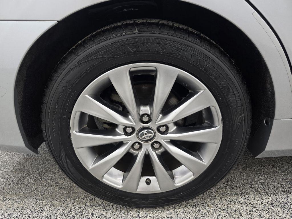 Toyota Camry XLE V6 2017