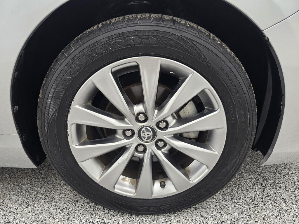 Toyota Camry XLE V6 2017