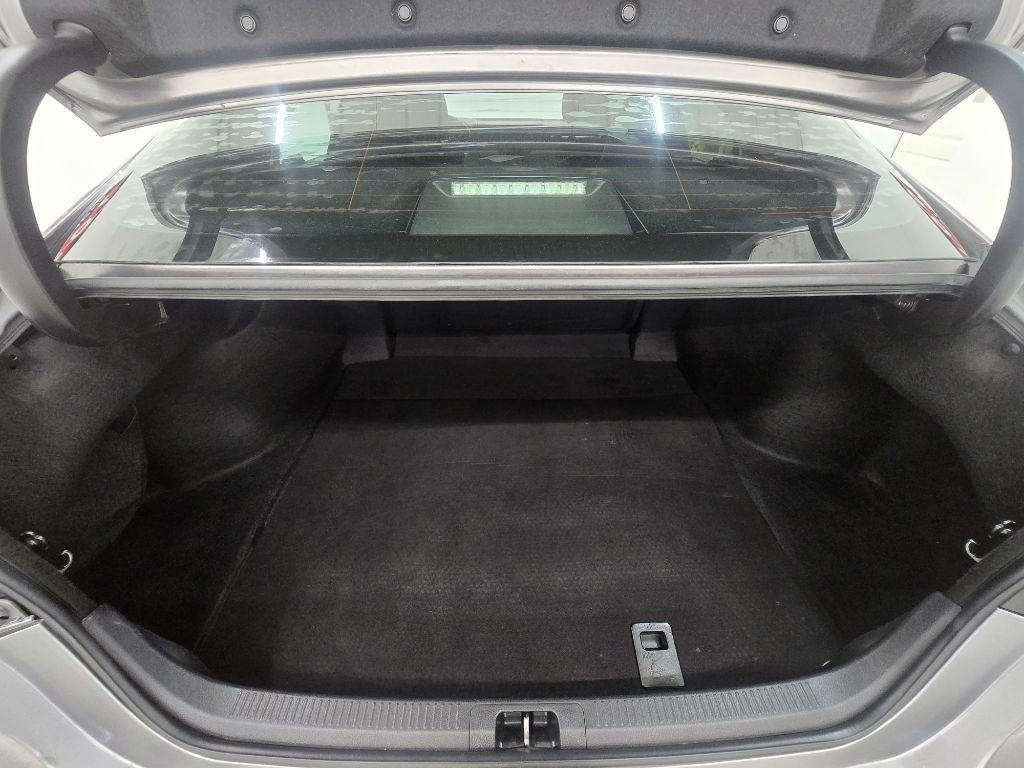 Toyota Camry XLE 2019