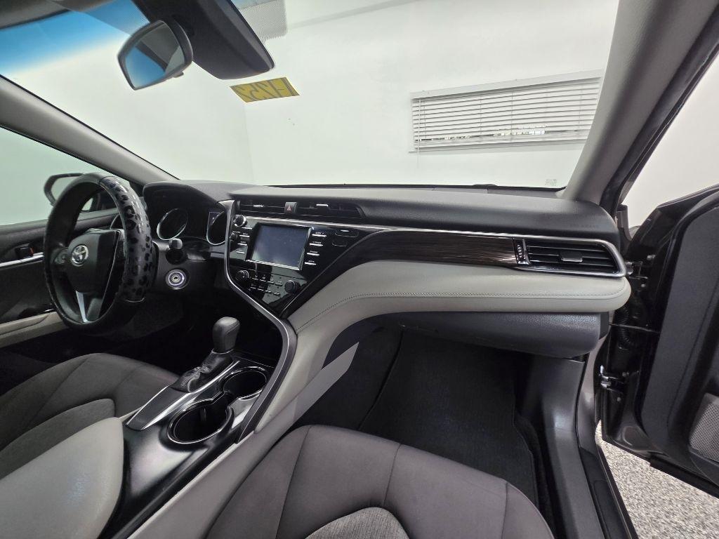 Toyota Camry XLE 2019