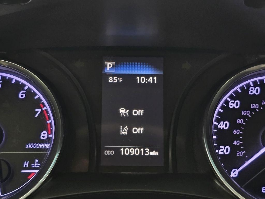 Toyota Camry XLE 2019
