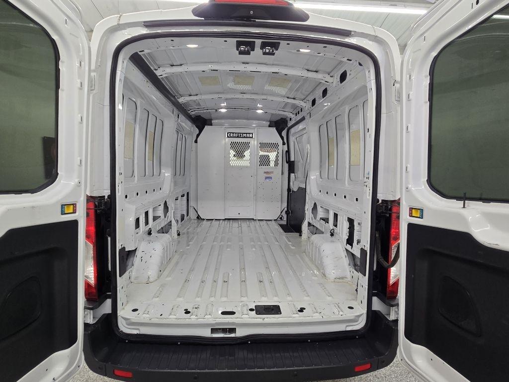 Ford Transit 250 Van Med. Roof w/Sliding Pass. 148-in. WB 2018