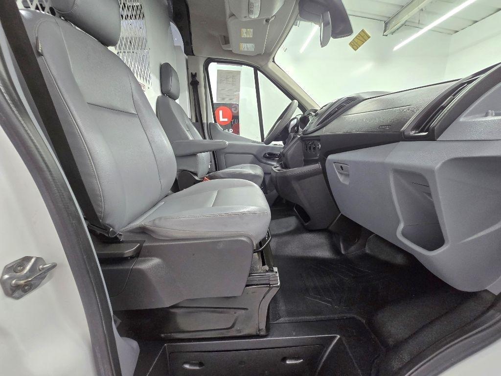 Ford Transit 250 Van Med. Roof w/Sliding Pass. 148-in. WB 2018
