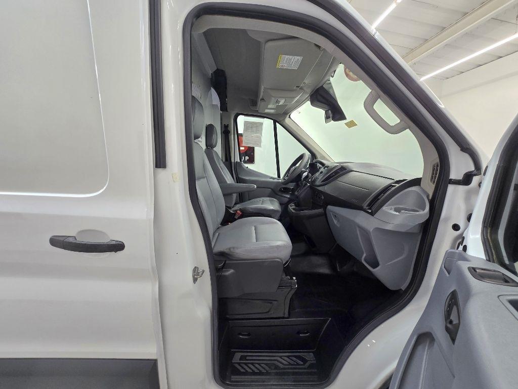 Ford Transit 250 Van Med. Roof w/Sliding Pass. 148-in. WB 2018