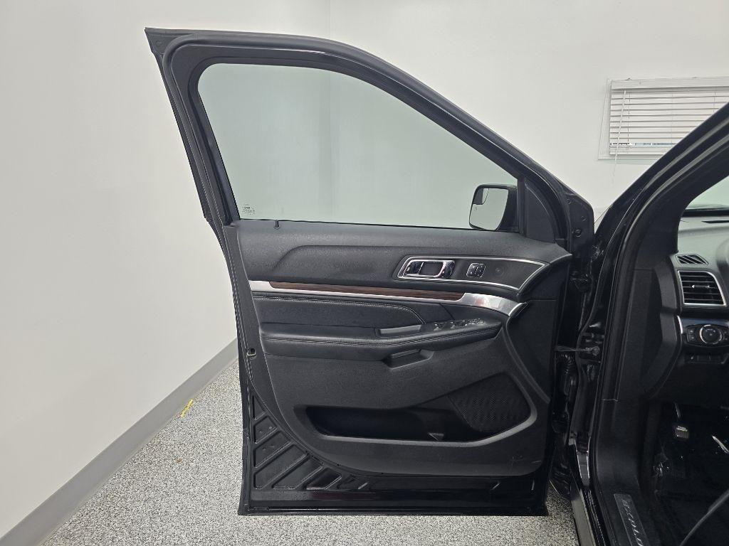 Ford Explorer Limited FWD 2017