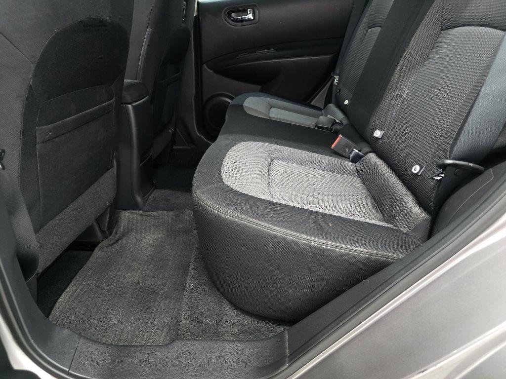 Nissan Rogue S 2WD 2010