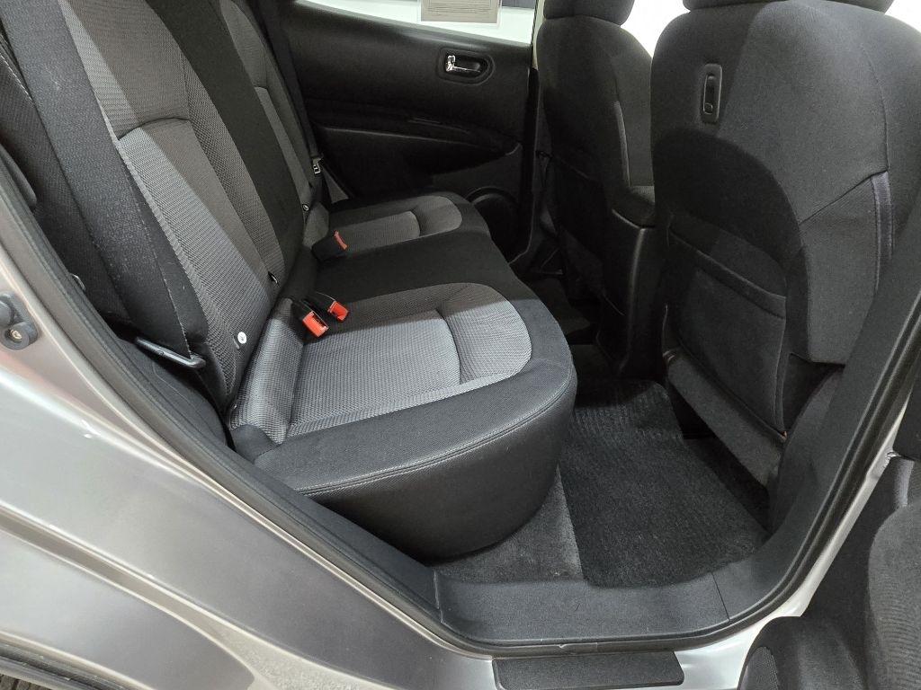 Nissan Rogue S 2WD 2010