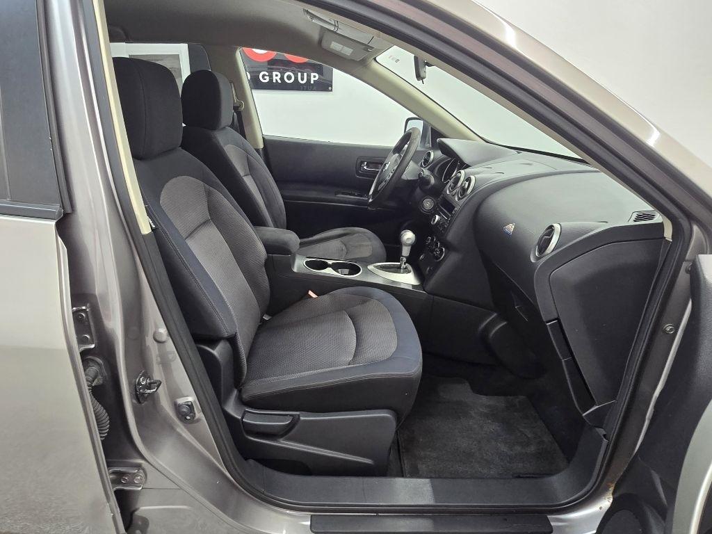 Nissan Rogue S 2WD 2010