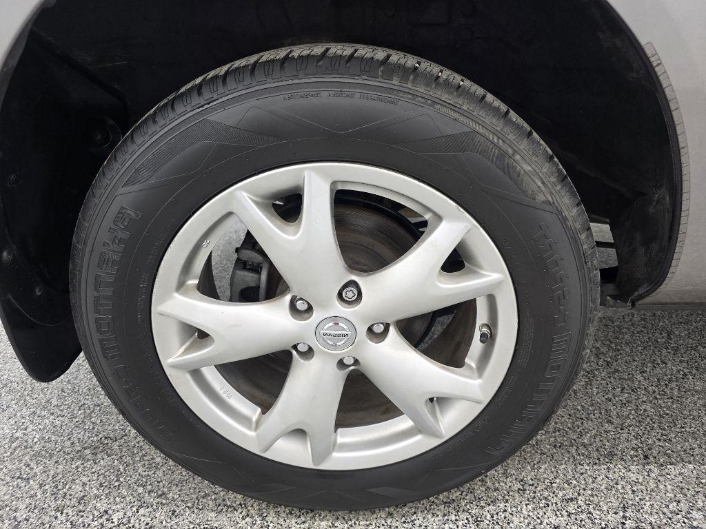 Nissan Rogue S 2WD 2010