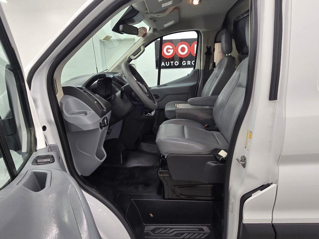 Ford Transit 150 Van Low Roof w/Sliding Pass. 130-in. WB 2019