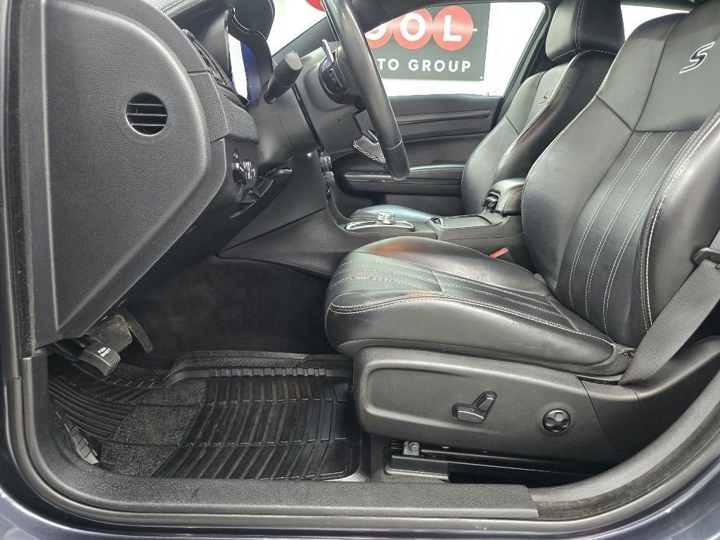 Chrysler 300 S V6 RWD 2016
