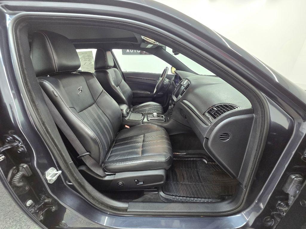 Chrysler 300 S V6 RWD 2016