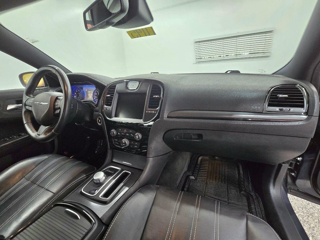 Chrysler 300 S V6 RWD 2016