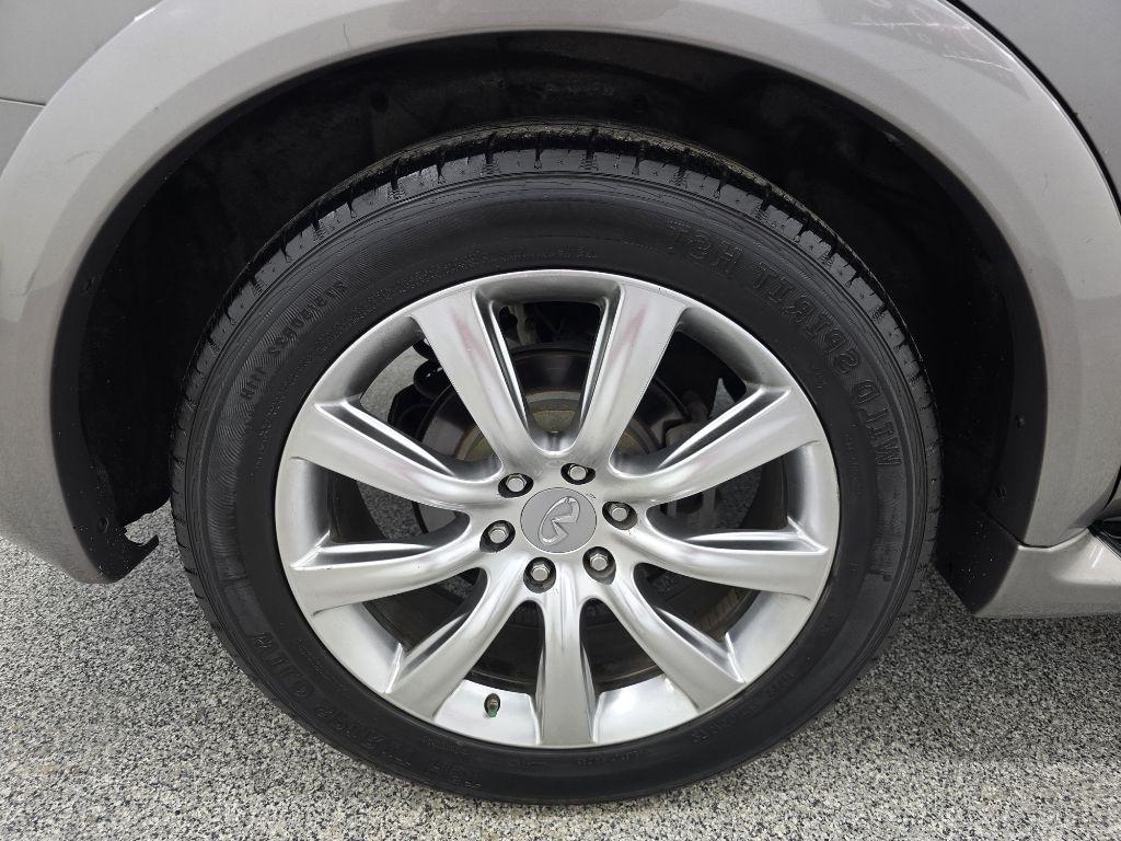 Infiniti QX80 2WD 2014