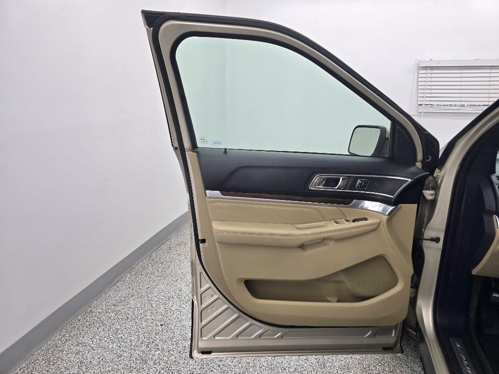 Ford Explorer Limited FWD 2017