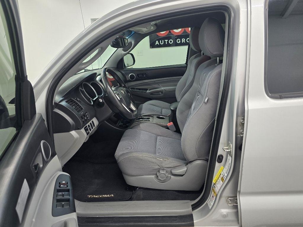 Toyota Tacoma PreRunner Double Cab V6 Auto 2WD 2012