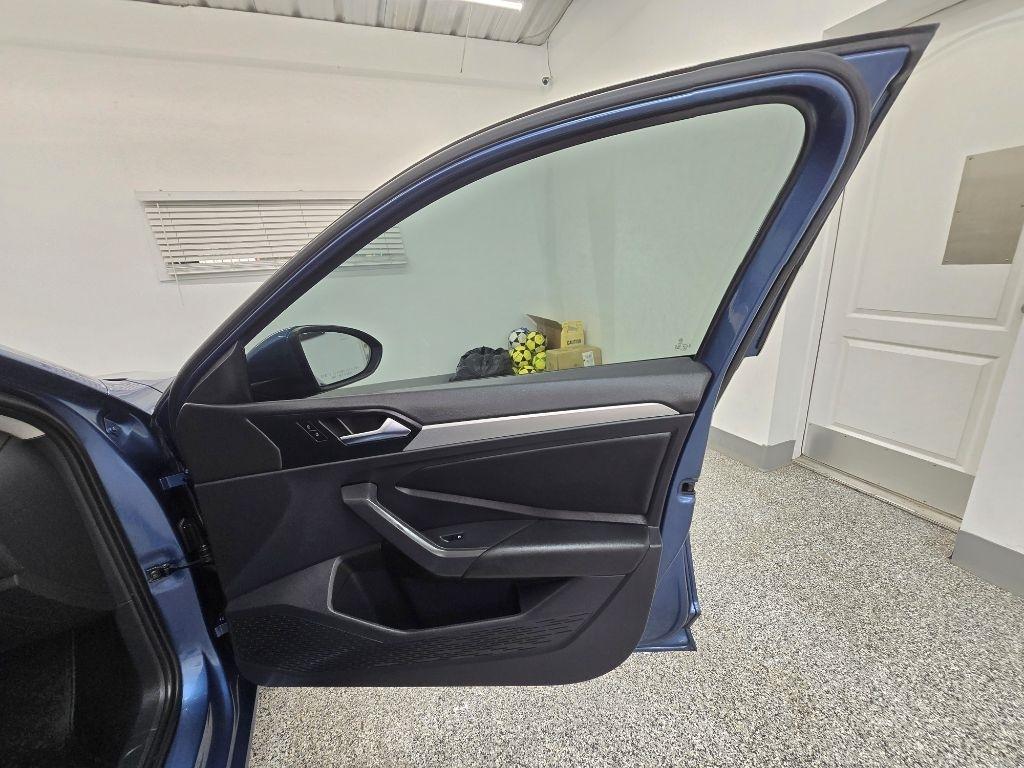 Volkswagen Jetta 1.4T S 8A 2020