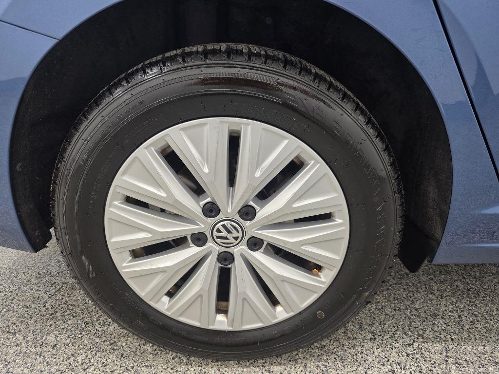 Volkswagen Jetta 1.4T S 8A 2020