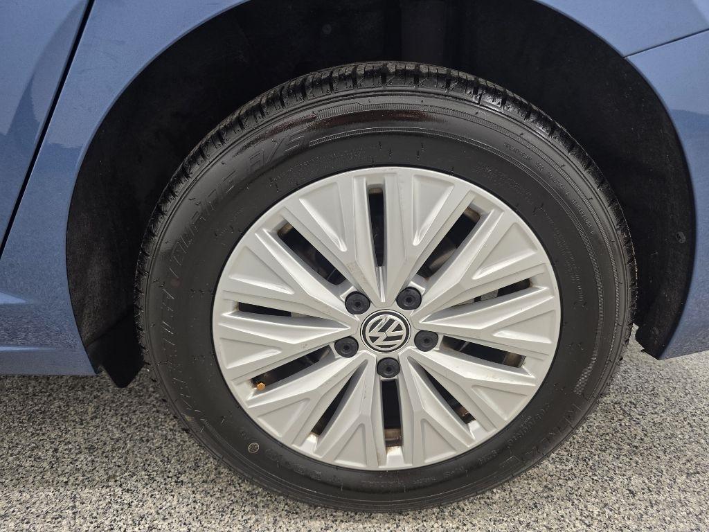 Volkswagen Jetta 1.4T S 8A 2020