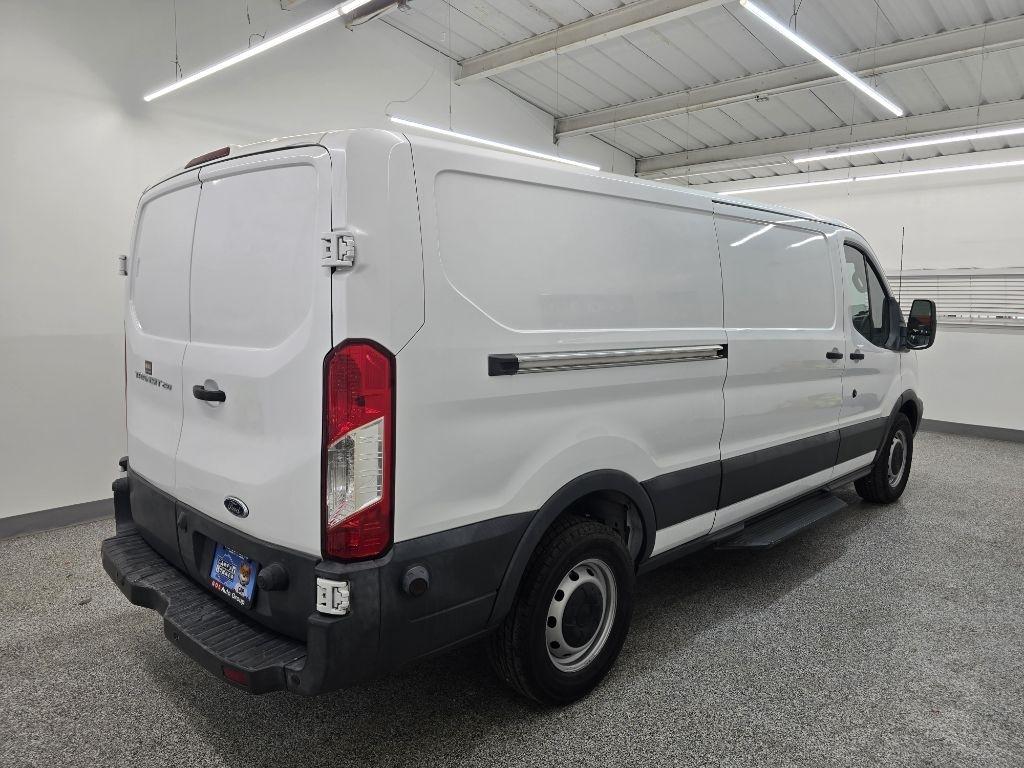 Ford Transit 250 Van Low Roof w/Sliding Pass. 148-in. WB 2017