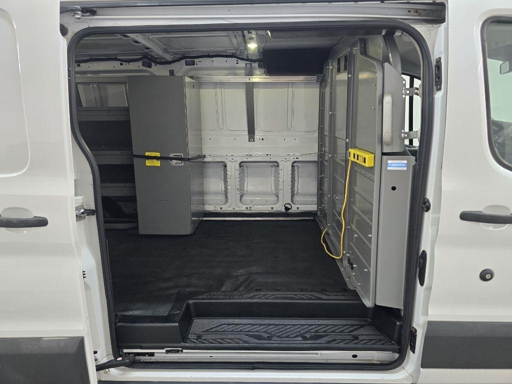 Ford Transit 250 Van Low Roof w/Sliding Pass. 148-in. WB 2017