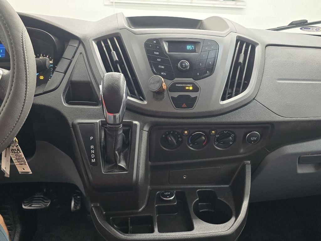 Ford Transit 250 Van Low Roof w/Sliding Pass. 148-in. WB 2017