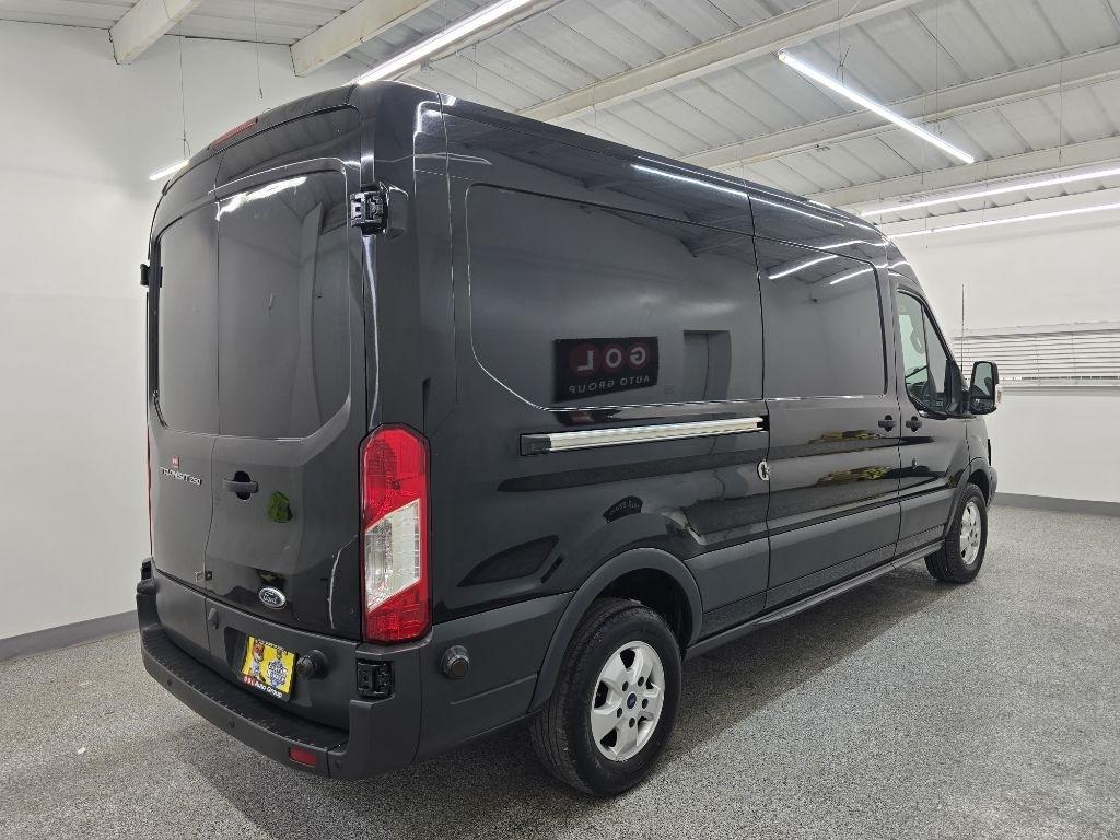 Ford Transit 250 Van Med. Roof w/Sliding Pass. 148-in. WB 2017