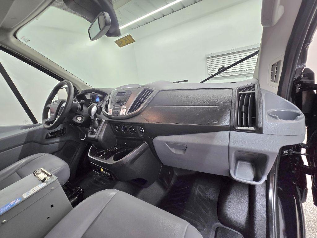 Ford Transit 250 Van Med. Roof w/Sliding Pass. 148-in. WB 2017