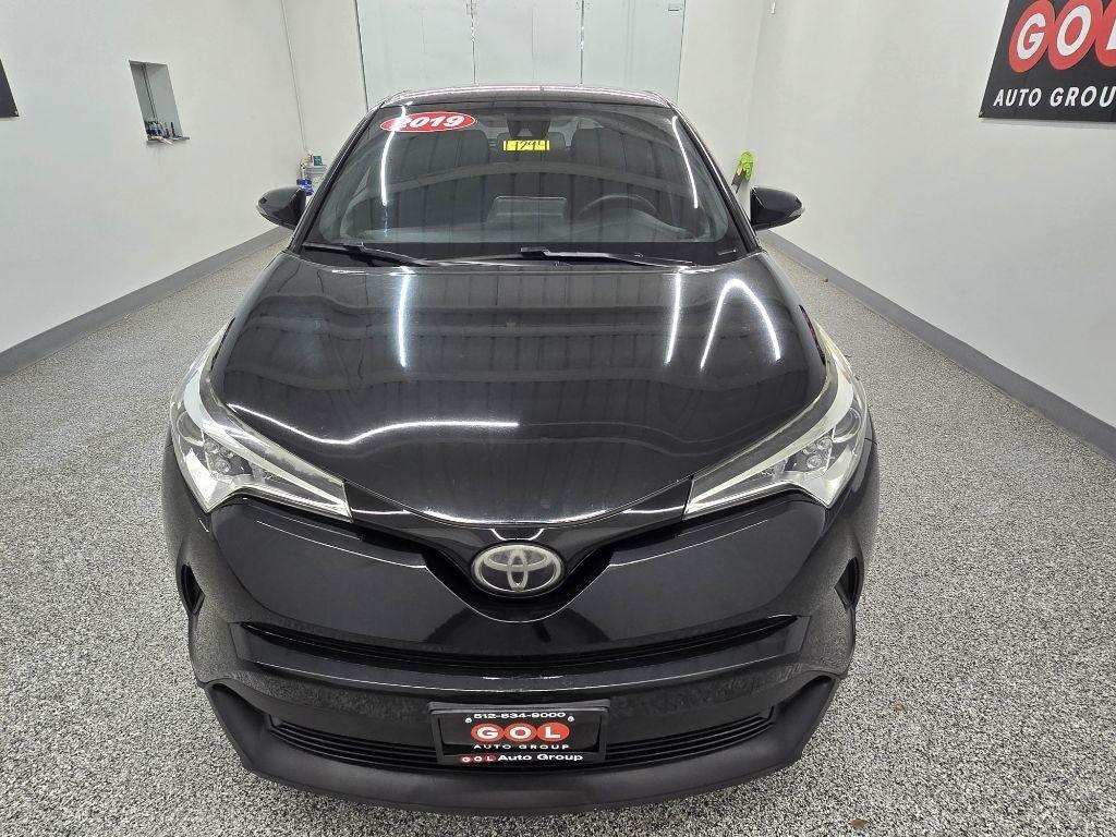 Toyota C-HR LE 2019